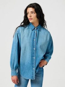 Wrangler Koszula dżinsowa w kolorze błękitnym rozmiar: L. Niebieskie koszule Wrangler, l, bez wzorów, z bawełny, bez kołnierzyka, bez ramiączek. Za 162,49 zł.