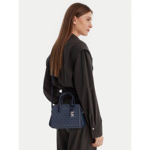Torebka MICHAEL Michael Kors. Niebieskie torebki klasyczne MICHAEL Michael Kors, bez wzorów, bez dodatków. Za 611,99 zł.