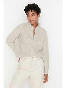Trendyol Sweter w kolorze beżowym rozmiar: L. Brązowe swetry oversize Trendyol, l, bez wzorów, ze splotem, bez ramiączek. Za 70,24 zł.