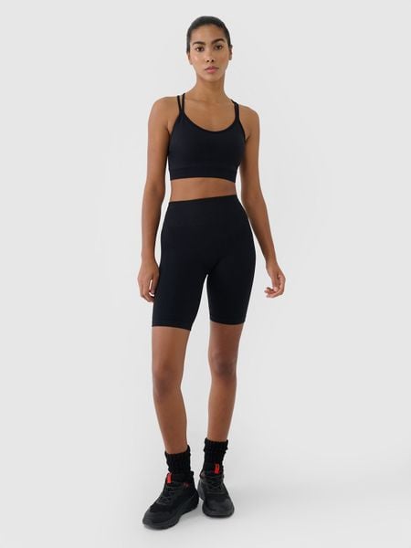 4F Legginsy kolarki bezszwowe treningowe damskie - czarne XS/S. Czarne legginsy 4f, bez wzorów, z dzianiny, z podwyższonym stanem, krótkie. Za 119,99 zł.