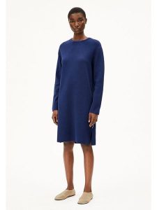 Armedangels Sukienka dzianinowa "Rosanniaas" w kolorze granatowym rozmiar: M. Niebieskie sukienki ARMEDANGELS, na co dzień, m, bez wzorów, z bawełny, bez kołnierzyka, bez ramiączek, midi, proste. Za 230,53 zł.