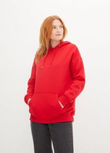 Bluza z kapturem oversize z mieszanki bawełny. Czerwone bluzy bonprix, bez wzorów, z bawełny, z kapturem. Za 84,99 zł.
