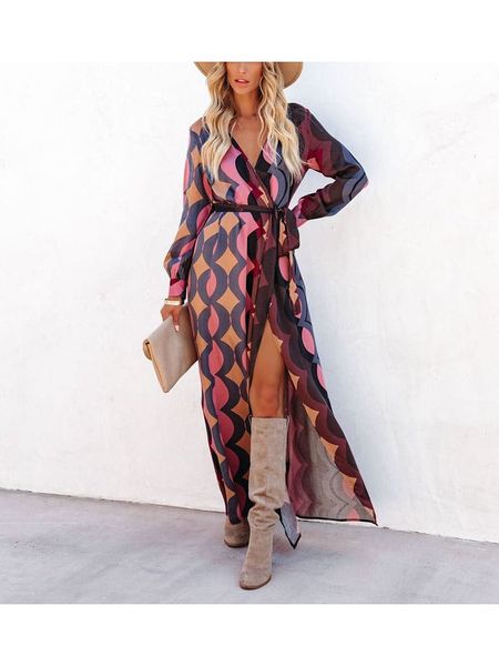 Milan Kiss Sukienka ze wzorem rozmiar: XL. Sukienki Milan Kiss, xl, bez wzorów, bez kołnierzyka, bez ramiączek, midi, kopertowe. Za 187,07 zł.