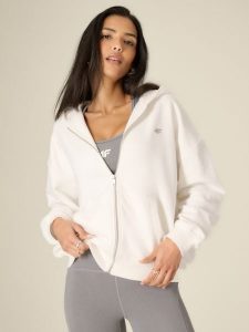 4F Bluza loose z kapturem damska - biała S. Białe bluzy 4f, s, bez wzorów, z dzianiny, z kapturem. Za 179,99 zł.