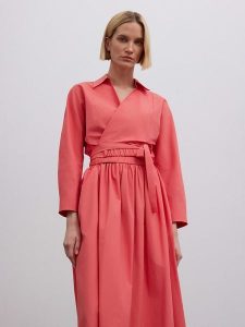 BGN Bluzka w kolorze różowym rozmiar: 38. Różowe bluzki BGN, bez wzorów, bez kołnierzyka, bez ramiączek. Za 48,28 zł.