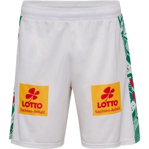 Szorty zewnętrzne FC Magdeburg 2025/26. Białe szorty Hummel, bez wzorów, sportowe. Za 190,50 zł.