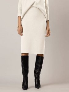 APART Spódnica dzianinowa w kolorze kremowym rozmiar: 36/38. Brązowe spódnice Apart, bez wzorów, z dzianiny, midi. Za 167,28 zł.