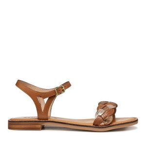 Sandały Geox. Brązowe sandały Geox, bez wzorów, bez obcasa, na płaskiej podeszwie, bez zapięcia. Za 399,99 zł.