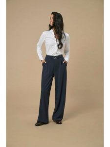 JDY Spodnie w kolorze granatowym rozmiar: XS/L32. Niebieskie spodnie z wysokim stanem JDY, bez wzorów, z materiału, z podwyższonym stanem. Za 88,02 zł.