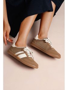 Foreverfolie Sneakersy w kolorze jasnobrązowym rozmiar: 36. Brązowe trampki Foreverfolie, bez wzorów, bez zapięcia. Za 114,17 zł.