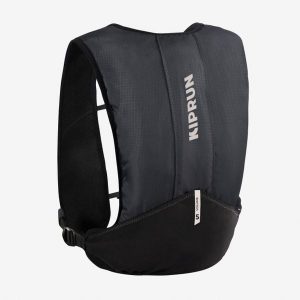 Plecak do biegania unisex Kiprun 5 l z bukłakiem1 l. Czarne plecaki KIPRUN. Za 129,99 zł.
