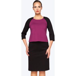 Sukienka w kolorze czarno-fioletowym. Sukienki marki Far Far Fashion. W wyprzedaży za 84,95 zł.