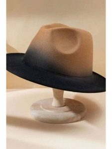 Lucky Bees Kapelusz w kolorze czarno-beżowym rozmiar: onesize. Brązowe kapelusze Lucky Bees, bez wzorów. Za 139,54 zł.