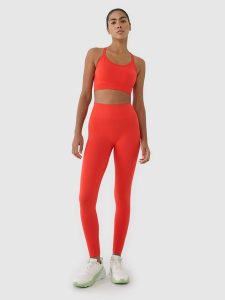 4F Legginsy treningowe bezszwowe damskie - czerwone XS/S. Czerwone legginsy 4f, bez wzorów, z dzianiny, z podwyższonym stanem. W wyprzedaży za 79,99 zł.