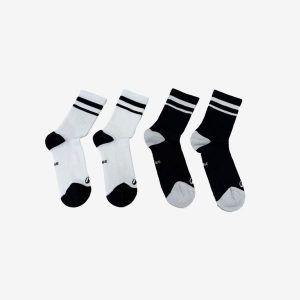 Skarpety sportowe tenis Artengo RS300 wysokie 4 pary. Skarpetki DECATHLON, bez wzorów, z bawełny. Za 39,99 zł.