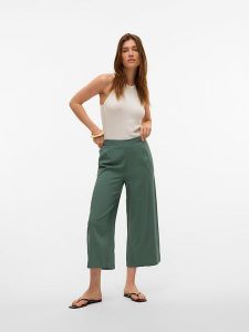 Vero Moda Kuloty w kolorze zielonym rozmiar: M. Zielone spodnie z wysokim stanem Vero Moda, bez wzorów, z podwyższonym stanem. Za 114,71 zł.