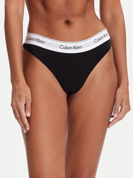 Calvin Klein Underwear Stringi LV00QF8518 Czarny. Czarne stringi Calvin Klein Underwear, bez wzorów, z bawełny. Za 69,99 zł.