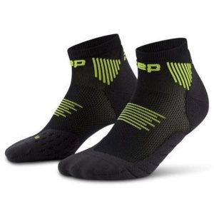 Damskie skarpety kompresyjne do biegania sportowe za kostkę Core Run CEP. Czarne skarpetki CEP, bez wzorów, z elastanu. Za 79,00 zł.