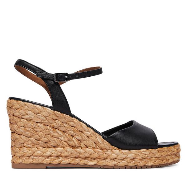 Espadryle Tamaris. Czarne czapki Tamaris, bez wzorów. Za 307,99 zł.