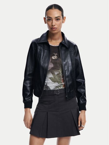 Desigual Kurtka z imitacji skóry Helsinki 24WWEW35 Czarny Regular Fit. Czarne kurtki Desigual, xs, bez wzorów, ze skóry, bez kaptura. Za 349,99 zł.