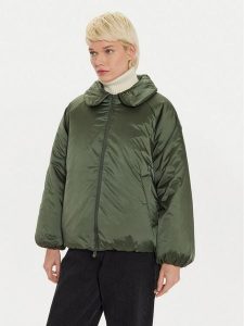 Save The Duck Kurtka zimowa D31841W JADE19 Zielony Regular Fit. Zielone kurtki Save the duck, na zimę, bez wzorów, z syntetyku, bez kaptura. Za 539,99 zł.