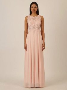 APART Sukienka w kolorze jasnoróżowym rozmiar: 40. Różowe sukienki Apart, bez wzorów, z koronki, bez kołnierzyka, bez ramiączek, maxi. Za 217,99 zł.