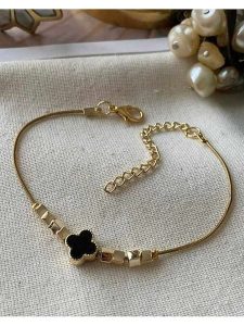 Luseera Pozłacana bransoletka z elementem ozdobnym rozmiar: onesize. Żółte bransoletki Luseera, pozłacane. Za 34,99 zł.