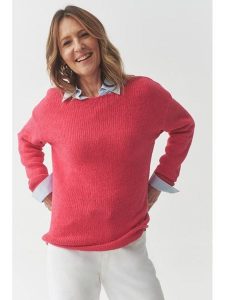 TATUUM Sweter "Alya" w kolorze koralowym rozmiar: XL. Czerwone swetry oversize Tatuum, xl, bez wzorów, ze splotem, bez ramiączek. Za 165,71 zł.