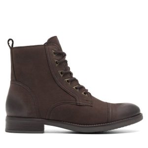 Trzewiki Lasocki. Brązowe botki Lasocki, bez wzorów, bez obcasa, na płaskiej podeszwie, bez zapięcia. Za 259,99 zł.