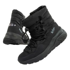 Śniegowce Damskie Lee Cooper LCJ-24-47-3156L czarne. Czarne buty zimowe z materiału, przed kolano, bez obcasa, bez zapięcia. Za 316,35 zł.