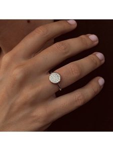 Les Petites Précieuses Pozłacany pierścionek z cyrkoniami rozmiar: 58. Szare pierścionki Les Petites Précieuses, z cyrkonią, pozłacane. Za 170,87 zł.