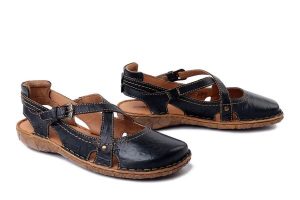 JOSEF SEIBEL 79513 95 100 Rosalie 13 schwarz, sandały damskie. Czarne sandały Josef Seibel, bez wzorów, ze skóry, bez obcasa, bez zapięcia. Za 263,42 zł.