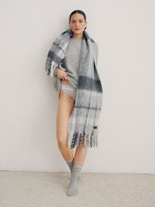 BIG STAR Szal w kolorze szarym - 170 x 43 cm rozmiar: onesize. Szare szaliki Big Star, bez wzorów, z materiału. Za 89,99 zł.