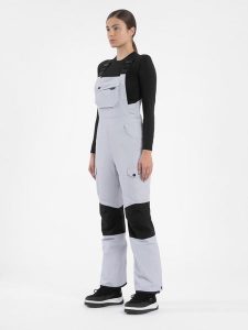 4F Spodnie snowboardowe z szelkami membrana 15 000 damskie L. Szare spodnie z wysokim stanem 4f, bez wzorów, z syntetyku. Za 699,99 zł.
