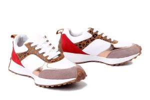 ARTIKER RELAKS 58C1268 red, półbuty damskie. Czerwone półbuty Artiker Relaks, bez wzorów, ze skóry, bez obcasa, bez zapięcia. Za 174,17 zł.