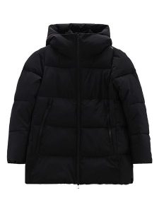 Jeanne Baret Kurtka zimowa "Myrtle" w kolorze czarnym rozmiar: 38. Czarne kurtki Jeanne Baret, na zimę, m, bez wzorów, z puchu, bez kaptura. Za 550,36 zł.