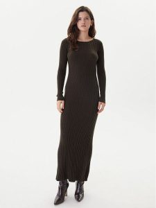 ONLY Sukienka dzianinowa Asta 15373788 Brązowy Regular Fit. Brązowe kombinezony ONLY, m, bez wzorów, z dzianiny, bez kołnierzyka, bez ramiączek. Za 199,99 zł.