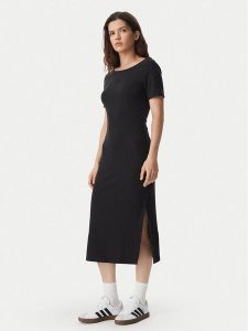 Adidas Sukienka codzienna Adidas Kit Small Logo Rib Dress KF2434 Czarny Slim Fit. Czarne kombinezony ADIDAS, s, bez wzorów, z bawełny, bez kołnierzyka, bez ramiączek. Za 259,99 zł.