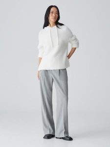 OPUS Sweter w kolorze białym rozmiar: 40. Białe swetry oversize Opus, bez wzorów, bez ramiączek. Za 158,10 zł.