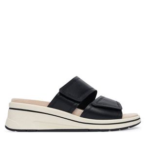 Klapki Caprice. Czarne klapki Caprice, bez wzorów, bez obcasa. Za 299,99 zł.