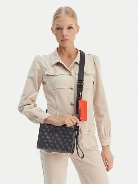 Guess Saszetka HMMILO P6157 Czarny. Czarne nerki i saszetki Guess, z aplikacjami, ze skóry. Za 238,99 zł.