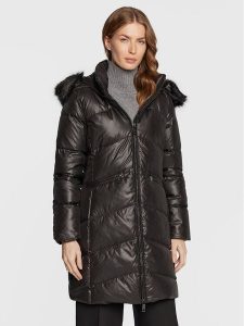 Calvin Klein Płaszcz zimowy Essential K20K204953 Czarny Regular Fit. Czarne płaszcze Calvin Klein, na zimę, m, bez wzorów, z syntetyku, bez kaptura. Za 889,00 zł.