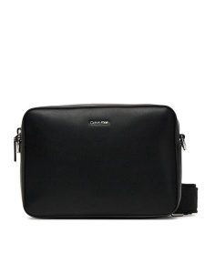 Calvin Klein Torebka Ck Must Small Camera Bag LV04F3097G Czarny. Czarne listonoszki Calvin Klein, bez wzorów, ze skóry, bez dodatków. Za 259,99 zł.