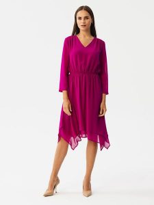 Stylove Sukienka w kolorze różowym rozmiar: L. Różowe sukienki Stylove, na co dzień, l, bez wzorów, z asymetrycznym kołnierzem, bez ramiączek, midi, asymetryczne. Za 94,95 zł.
