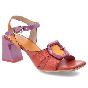 Czerwone Sandały Hispanitas Eleganckie Obuwie Damskie. Czerwone sandały Hispanitas, bez wzorów, bez obcasa, na obcasie, bez zapięcia. Za 459,00 zł.