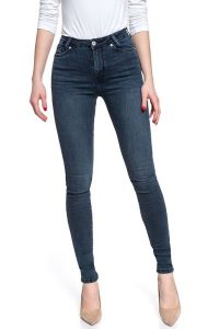 MUSTANG Zoe Super Skinny DENIM BLUE 1008767 5000 882. Niebieskie rurki Mustang, z denimu. W wyprzedaży za 99,99 zł.