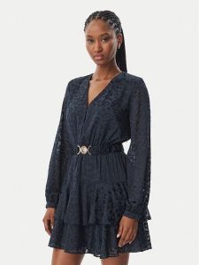 Guess Sukienka koktajlowa W6BK42 W4225 Granatowy Regular Fit. Niebieskie sukienki Guess, xs, z aplikacjami, wizytowe, bez kołnierzyka, bez ramiączek. Za 694,99 zł.