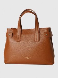 Victor & Hugo Paris Skórzana torebka "Luna" w kolorze jasnobrązowym - 36 x 27 x 14 cm rozmiar: onesize. Brązowe torebki klasyczne Victor & Hugo Paris, bez wzorów, z materiału, przez ramię, bez dodatków. Za 339,99 zł.