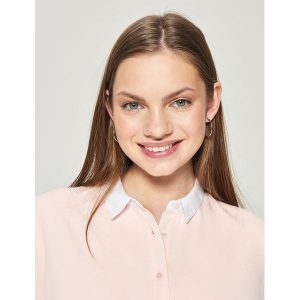 Koszula z białym kołnierzem - Różowy. Koszule marki Sinsay. W wyprzedaży za 19,99 zł.
