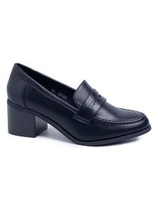 C M Paris Czółenka w kolorze czarnym rozmiar: 36. Czarne czółenka C M Paris, bez wzorów, bez obcasa, bez zapięcia. Za 114,44 zł.